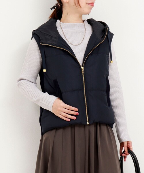 MICO COULIER（ミコクリエ）の「中綿×ニットフードベスト（ブルゾン・レディース・キナリ/ネイビー・38）」の2枚目の写真