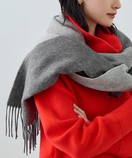 ROPE'(ロペ)の「ラムウールリバーシブルストール(ストール/ショール・レディース・チャコールグレー/ベージュ・FREE)」の2枚目の写真