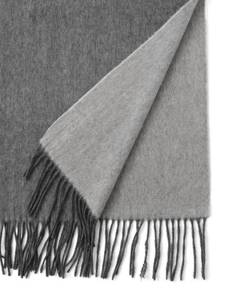 ROPE'(ロペ)の「ラムウールリバーシブルストール(ストール/ショール・レディース・チャコールグレー/ベージュ・FREE)」の9枚目の写真