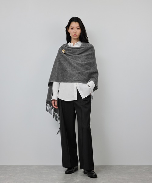 ROPE'(ロペ)の「ラムウールリバーシブルストール(ストール/ショール・レディース・チャコールグレー/ベージュ・FREE)」の14枚目の写真