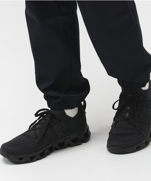 On(オン)の「オン ON Cloudswift 4(スニーカー・メンズ・ブラック×グレー・25.5cm/26.0cm/26.5cm/27.0cm/29.0cm/30.0cm/28.0cm/27.5cm/25.0cm)」の1枚目の写真