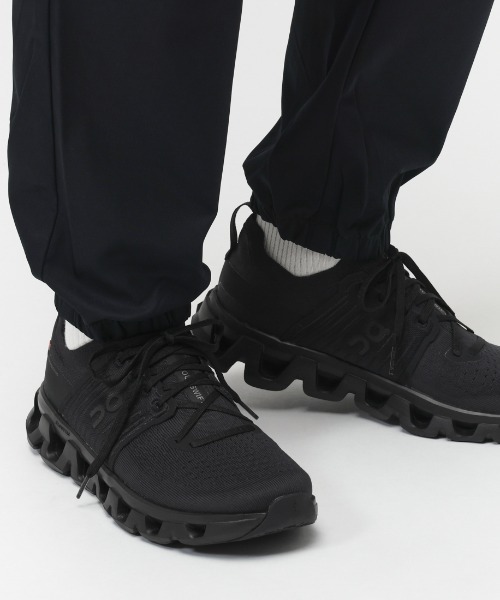 On(オン)の「オン ON Cloudswift 4(スニーカー・メンズ・ブラック×グレー・25.5cm/26.0cm/26.5cm/27.0cm/29.0cm/30.0cm/28.0cm/27.5cm/25.0cm)」の4枚目の写真