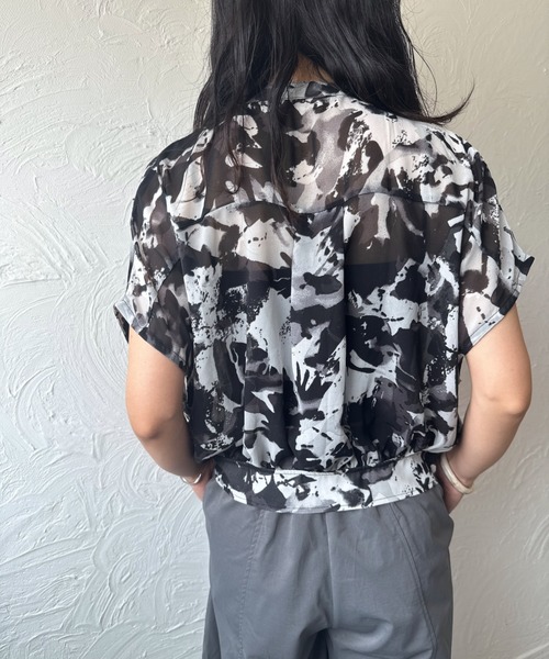 deux amour(ドゥーザムール)の「プリント生地ブルゾン(Tシャツ/カットソー・レディース・ブラウン/ブラック・M~L)」の8枚目の写真