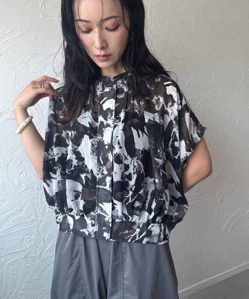 deux amour(ドゥーザムール)の「プリント生地ブルゾン(Tシャツ/カットソー・レディース・ブラウン/ブラック・M~L)」の13枚目の写真