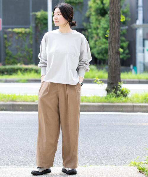 EKAL（エカル）の「スプリットドルマンカットソー（Tシャツ/カットソー・レディース・ライトグレー/ブラック/レッド系その他・ONE）」の22枚目の写真