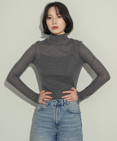 NEUNA(ヌナ)の「リネンライクシアートップス(Tシャツ/カットソー・レディース・グレー/アイボリー・FREE)」の2枚目の写真