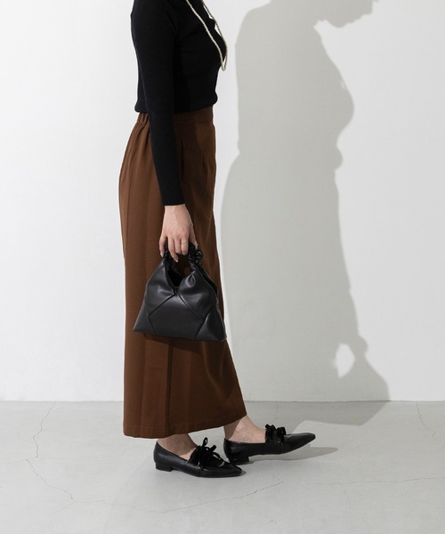 menue（メヌエ）の「ベロアリボン スクエアトゥ ローファー（ローファー・レディース・ダークブラウン/ブラック・S/M/L/LL/3L/SS）」の11枚目の写真