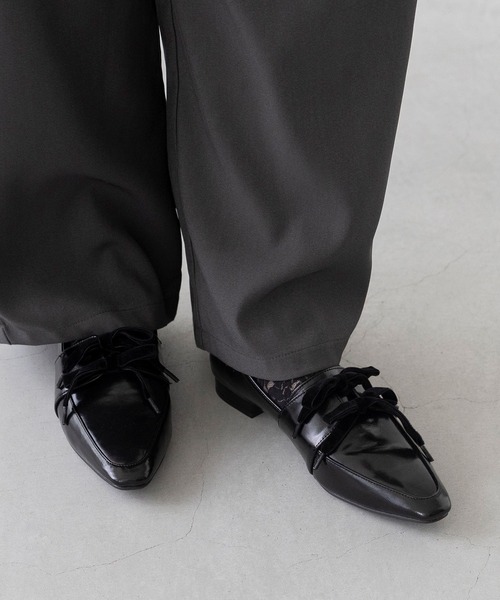 menue（メヌエ）の「ベロアリボン スクエアトゥ ローファー（ローファー・レディース・ダークブラウン/ブラック・S/M/L/LL/3L/SS）」の14枚目の写真