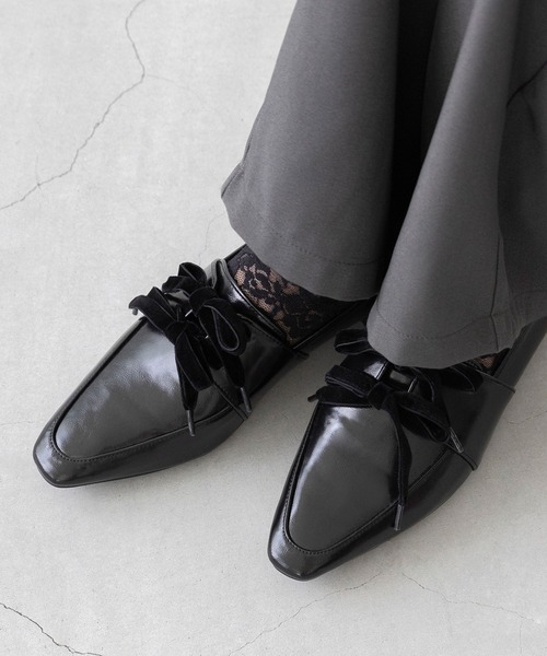 menue（メヌエ）の「ベロアリボン スクエアトゥ ローファー（ローファー・レディース・ダークブラウン/ブラック・S/M/L/LL/3L/SS）」の4枚目の写真