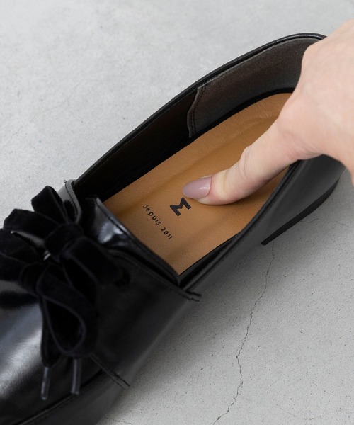 menue（メヌエ）の「ベロアリボン スクエアトゥ ローファー（ローファー・レディース・ダークブラウン/ブラック・S/M/L/LL/3L/SS）」の8枚目の写真