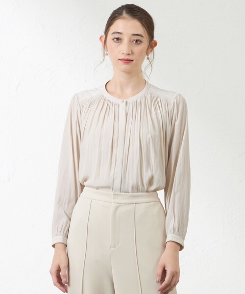 amaca（アマカ）の「割繊デシンブラウス（シャツ/ブラウス・レディース・オフホワイト/ブラウン系その他5・38/40）」の2枚目の写真
