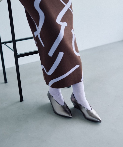 LEPSIM（レプシィム）の「ウェッジパンプス　589561（パンプス・レディース・ブラック/ガンメタ・LARGE/MEDIUM）」の8枚目の写真