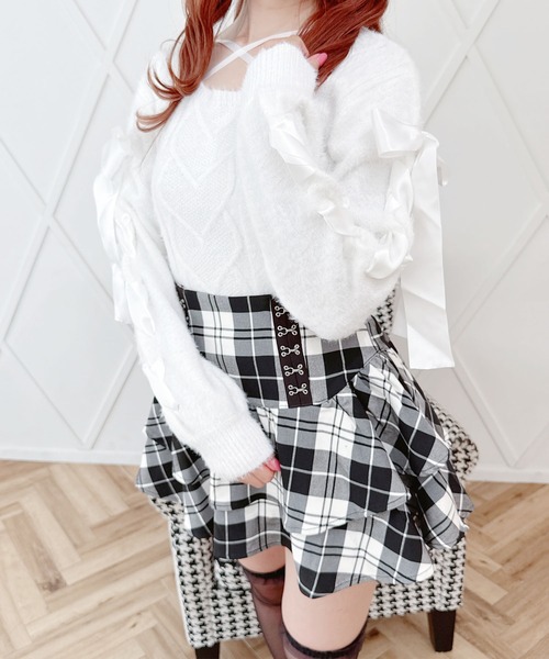 MA*RS(アメーバーマーズ)の「スクエア開きリボンケーブルニット(ニット/セーター・レディース・ホワイト/ピンク/ブラック・FREE)」の4枚目の写真