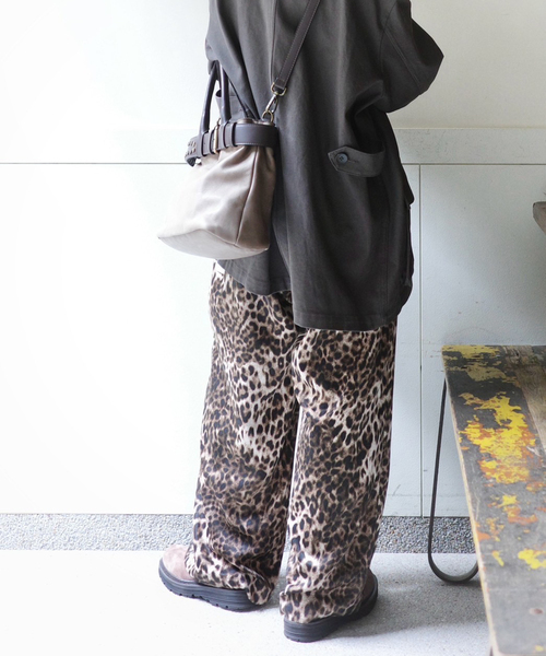 マットサテンレオパ イージーパンツ（その他パンツ）｜JOURNAL