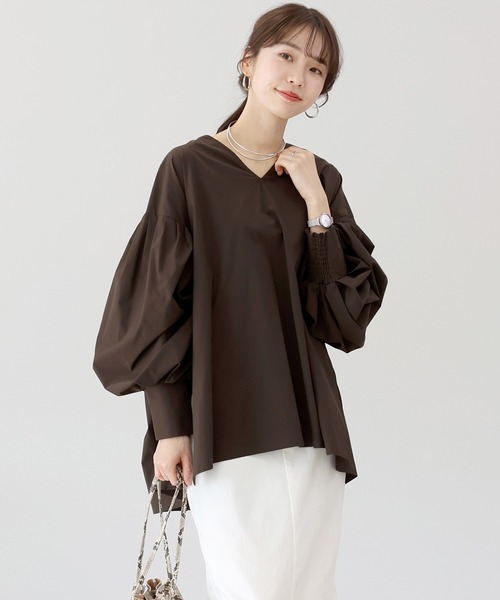 Aletta vita(アレッタビータ)の「バックギャザー袖ボリュームシャツブラウス(シャツ/ブラウス・レディース・オフホワイト/ブラック/チョコ・FREE)」の16枚目の写真
