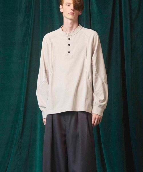MAISON SPECIAL(メゾンスペシャル)の「《UNISEX》Curve switching Prime-Over Henry Neck Long Sleeve T-Shirt/カーブスウィッチングプライムオーバーヘンリーネックロングスリーブティーシャツ【MAISON SPECIAL/メゾンスペシャル】(Tシャツ/カットソー・メンズ・ブラック/グリーン/ライトグリーン/グレイッシュベージュ・0/1/2)」の14枚目の写真