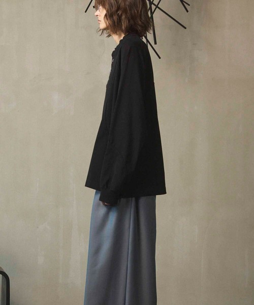 MAISON SPECIAL(メゾンスペシャル)の「《UNISEX》Curve switching Prime-Over Henry Neck Long Sleeve T-Shirt/カーブスウィッチングプライムオーバーヘンリーネックロングスリーブティーシャツ【MAISON SPECIAL/メゾンスペシャル】(Tシャツ/カットソー・メンズ・ブラック/グリーン/ライトグリーン/グレイッシュベージュ・0/1/2)」の13枚目の写真