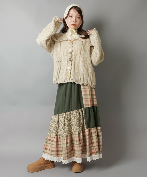 SPINNS（スピンズ）の「いろいろボタンカーディガン/ボタンコア（カーディガン/ボレロ・レディース・ベージュ/グリーン/ダークブラウン/アイボリー/ネイビー・ONESIZE）」の17枚目の写真