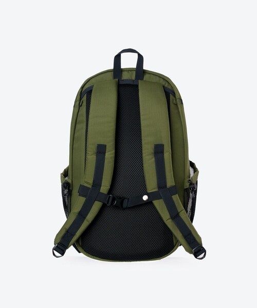 AIGLE（エーグル）の「撥水 リサイクルナイロン バックパック RP 大容量（バックパック/リュック・レディース・モスグリーン/ブラック・FREE）」の10枚目の写真