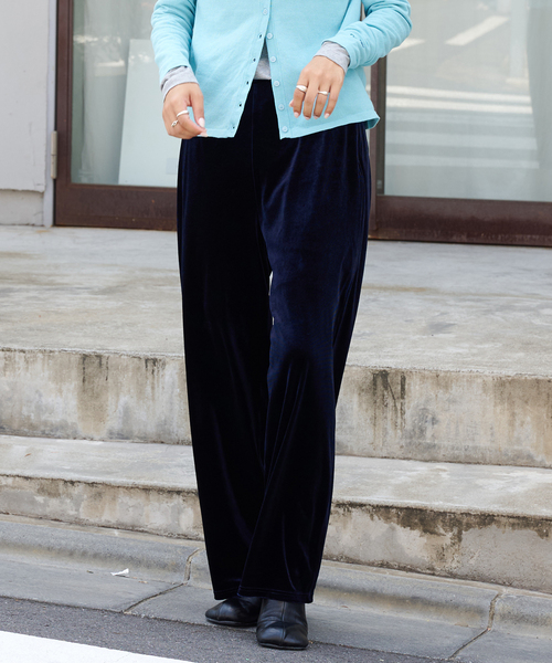 OUTDOOR PRODUCTS(アウトドアプロダクツ)の「新色追加 ベロアフレアパンツ(スラックス・レディース・ブラック/ネイビー・38/36)」の9枚目の写真