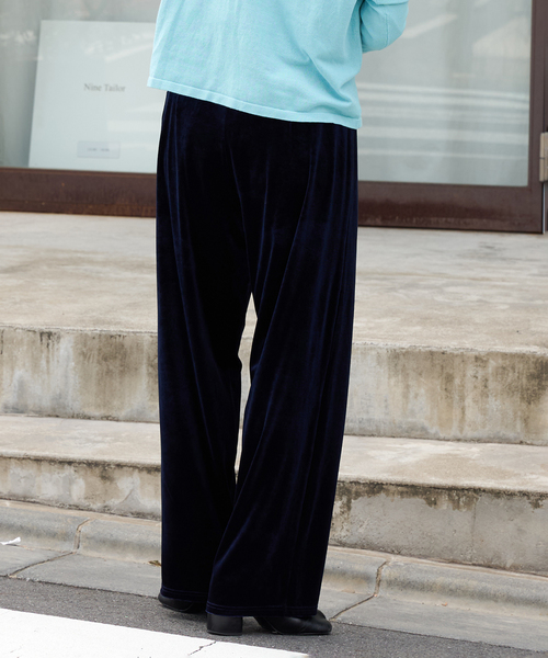 OUTDOOR PRODUCTS(アウトドアプロダクツ)の「新色追加 ベロアフレアパンツ(スラックス・レディース・ブラック/ネイビー・38/36)」の14枚目の写真