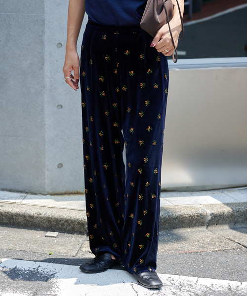 OUTDOOR PRODUCTS(アウトドアプロダクツ)の「新色追加 ベロアフレアパンツ(スラックス・レディース・ブラック/ネイビー・38/36)」の21枚目の写真