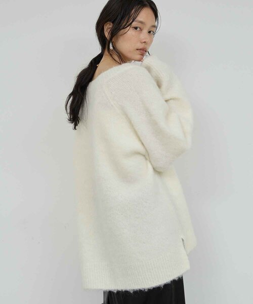 GALLARDAGALANTE（ガリャルダガランテ）の「ブラッシュVネックニット（ニット/セーター・レディース・ホワイト/ライトグレー/オレンジ・FREE）」の11枚目の写真