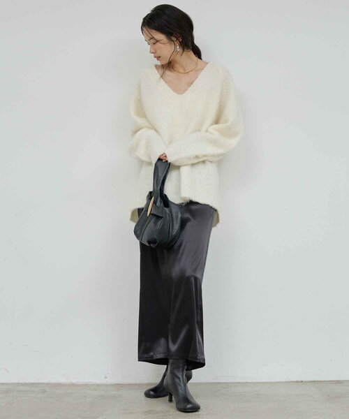 GALLARDAGALANTE（ガリャルダガランテ）の「ブラッシュVネックニット（ニット/セーター・レディース・ホワイト/ライトグレー/オレンジ・FREE）」の13枚目の写真