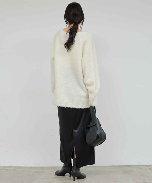 GALLARDAGALANTE（ガリャルダガランテ）の「ブラッシュVネックニット（ニット/セーター・レディース・ホワイト/ライトグレー/オレンジ・FREE）」の15枚目の写真