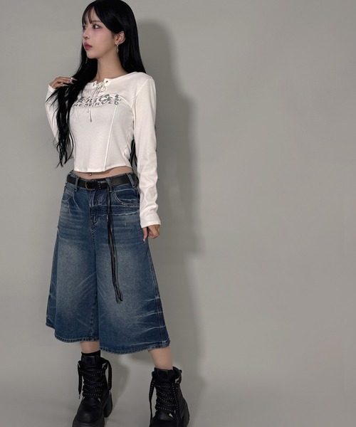 FOLLOWIN(フォロウィン)の「ウォッシングバミューダデニム(デニムパンツ・レディース・ブルー/ブラック・SMALL/MEDIUM)」の3枚目の写真