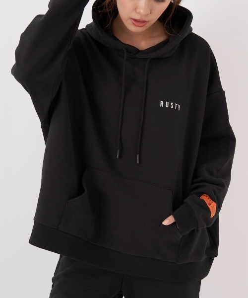 RUSTY（ラスティ）の「【RUSTY/ラスティー】レディースロゴフリースパーカー　フーディー　プルオーバー（パーカー・レディース・ベージュ/グレー/ブラック・MEDIUM/LARGE）」の2枚目の写真