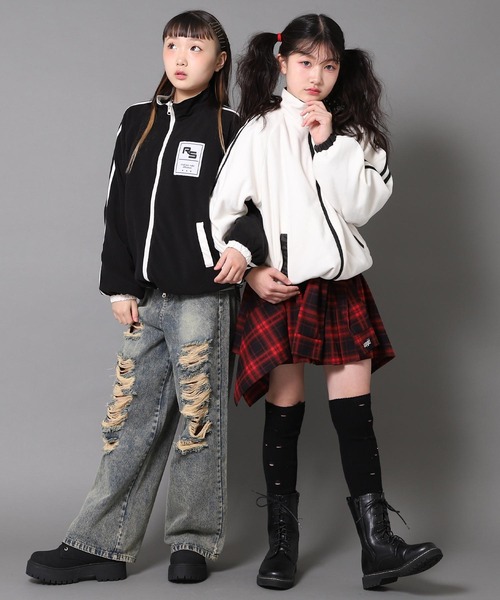 ANAP GiRL(アナップガール)の「ANAPR+S リバーシブル フリース ブルゾン 【ユニセックスアイテム】【キッズお揃い】(ブルゾン・キッズ・ホワイト/ブラック・XS/S/M)」の4枚目の写真