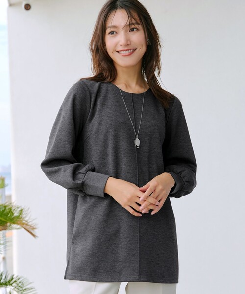 Tiaclasse(ティアクラッセ)の「ボンディングパフスリーブチュニック(Tシャツ/カットソー・レディース・モカ/チャコールグレー/ブラック/ホワイト系・S/M/L)」の6枚目の写真