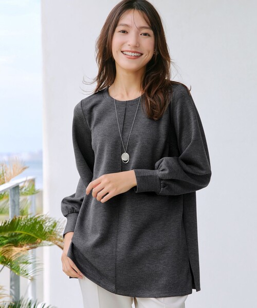 Tiaclasse(ティアクラッセ)の「ボンディングパフスリーブチュニック(Tシャツ/カットソー・レディース・モカ/チャコールグレー/ブラック/ホワイト系・S/M/L)」の10枚目の写真