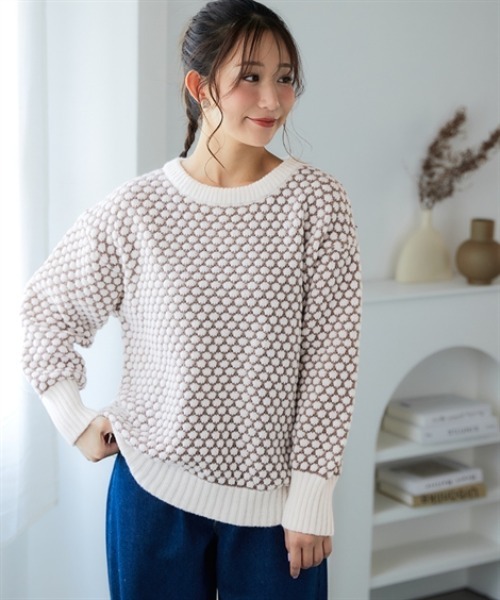 nissen(ニッセン)の「ぽこぽこ配色ジャガードオーバーサイズニット<大きいサイズ有>(ニット/セーター・レディース・ホワイト系2/ホワイト系1/ブラック系1/ブラック系2・L~LL/S~M)」の2枚目の写真