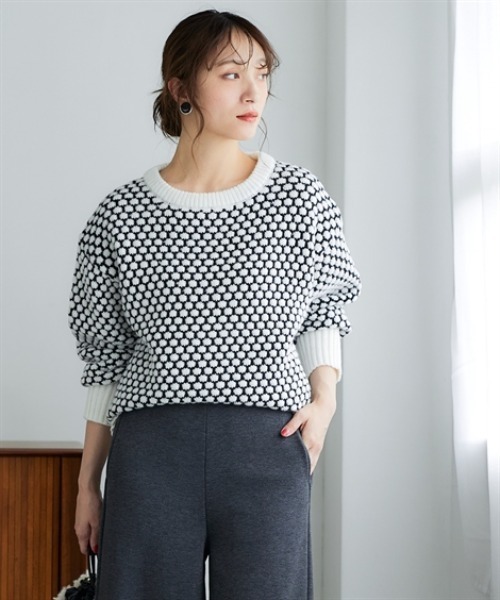 nissen(ニッセン)の「ぽこぽこ配色ジャガードオーバーサイズニット<大きいサイズ有>(ニット/セーター・レディース・ホワイト系2/ホワイト系1/ブラック系1/ブラック系2・L~LL/S~M)」の12枚目の写真