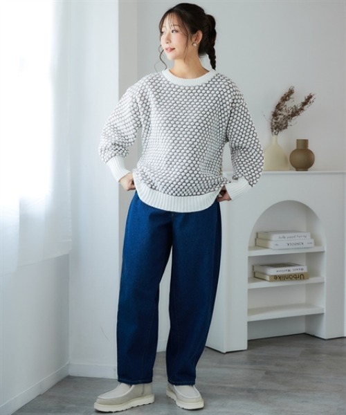 nissen(ニッセン)の「ぽこぽこ配色ジャガードオーバーサイズニット<大きいサイズ有>(ニット/セーター・レディース・ホワイト系2/ホワイト系1/ブラック系1/ブラック系2・L~LL/S~M)」の7枚目の写真