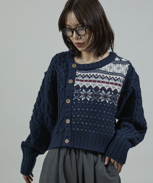 FREAK'S STORE（フリークスストア）の「ケーブル×ノルディック ドッキング ショートカーディガン（カーディガン/ボレロ・レディース・ネイビー/オフホワイト・ﾌﾘ-）」の2枚目の写真