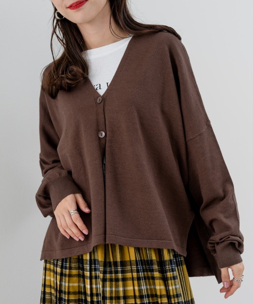 refinedworks（リファインドワークス）の「【refinedworks】しっとりとした上品な質感の デイリーニットカーディガン（カーディガン/ボレロ・レディース・レッド/ブラウン/オフホワイト・FREE）」の4枚目の写真