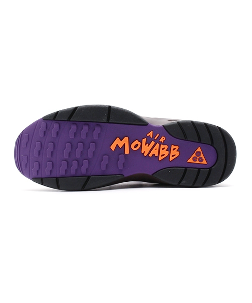 NIKE(ナイキ)の「NIKE MOWABB OG(スニーカー・メンズ・グレイッシュベージュ/チョコ・27/27.5/26.5)」の4枚目の写真