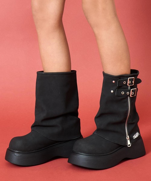 ANAP GｉRL（アナップガール）の「ロゴ 刺繍入り カバー ブーツ（ブーツ・キッズ・ブラック/ブラウン・XS/S/M/L）」の4枚目の写真