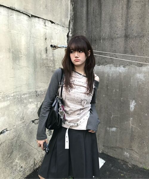 FLAREUP(フレアアップ)の「Pleats Midi Skirt (FL-243_Charcoal)(スカート・レディース・チャコール・1/2)」の19枚目の写真