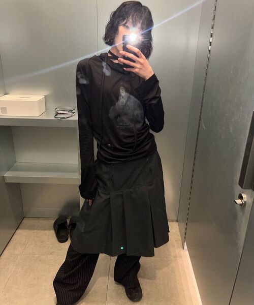 FLAREUP(フレアアップ)の「Pleats Midi Skirt (FL-243_Charcoal)(スカート・レディース・チャコール・1/2)」の5枚目の写真