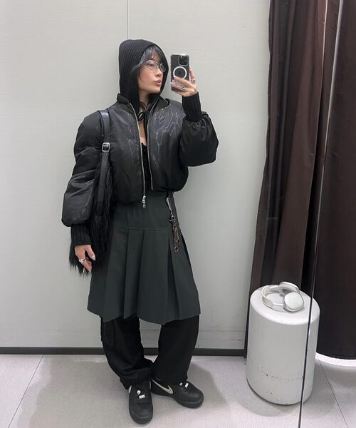 FLAREUP(フレアアップ)の「Pleats Midi Skirt (FL-243_Charcoal)(スカート・レディース・チャコール・1/2)」の6枚目の写真