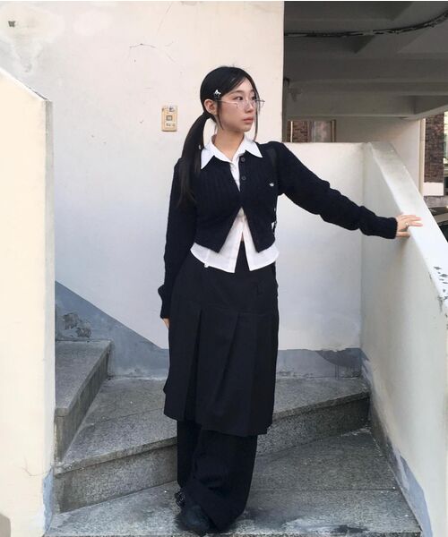 FLAREUP(フレアアップ)の「Pleats Midi Skirt (FL-243_Charcoal)(スカート・レディース・チャコール・1/2)」の2枚目の写真