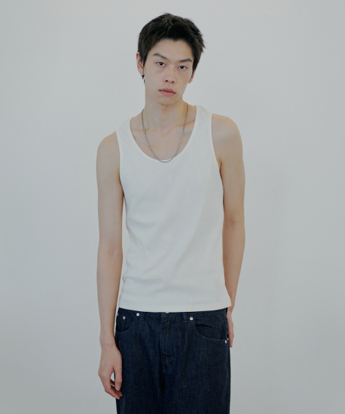 NUAKLE(ヌアクル)の「ステッチワークフラワースリーブレス_アイボリー(Tシャツ/カットソー・メンズ・その他・2/1)」の3枚目の写真