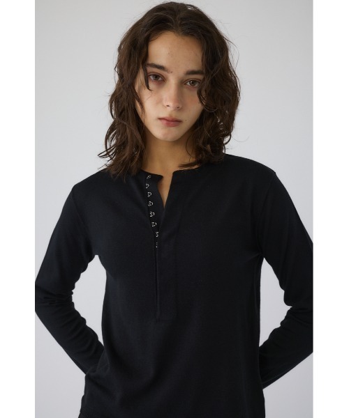 RIM.ARK（リムアーク）の「Hook design silk blend knit ホックデザインシルクブレンドニット（ニット/セーター・レディース・アイボリー/グレー/ブラウン/ブラック・FREE）」の3枚目の写真