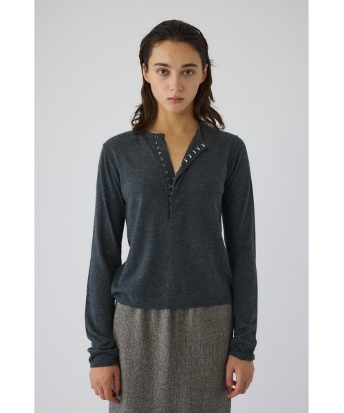 RIM.ARK（リムアーク）の「Hook design silk blend knit ホックデザインシルクブレンドニット（ニット/セーター・レディース・アイボリー/グレー/ブラウン/ブラック・FREE）」の16枚目の写真