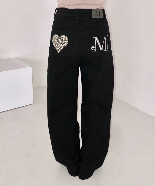 MUCENT(ムセント)の「コロンバックレザーホピーハートパッチワイドコットンパンツ(その他パンツ・レディース・ブラック・SMALL/MEDIUM)」の11枚目の写真