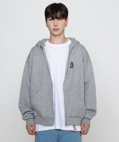 GRAVER（グレーバー）の「[UNISEX]デイジーブーケベア刺繍フード集業_グレー（パーカー・レディース・グレー・LARGE/MEDIUM）」の2枚目の写真